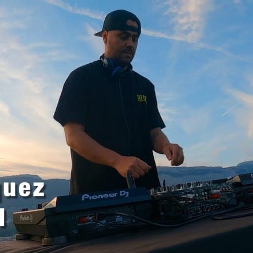 Velasquez perfoming live at Le chêne de Venon - France for SSH.