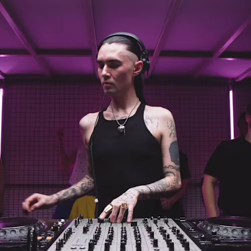 Schacke | Techno & Trance DJ Set | SECTION. | October 2025